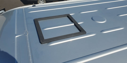 Sprinter NCV3 or VS30(2007 - present)Euro Vent Adapter for 400mm x 400mm opening