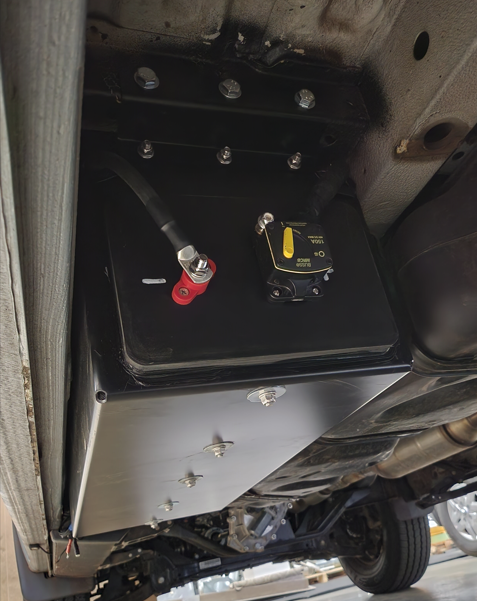 Preloaded under vehicle battery box for Sprinter NCV3 and VS30